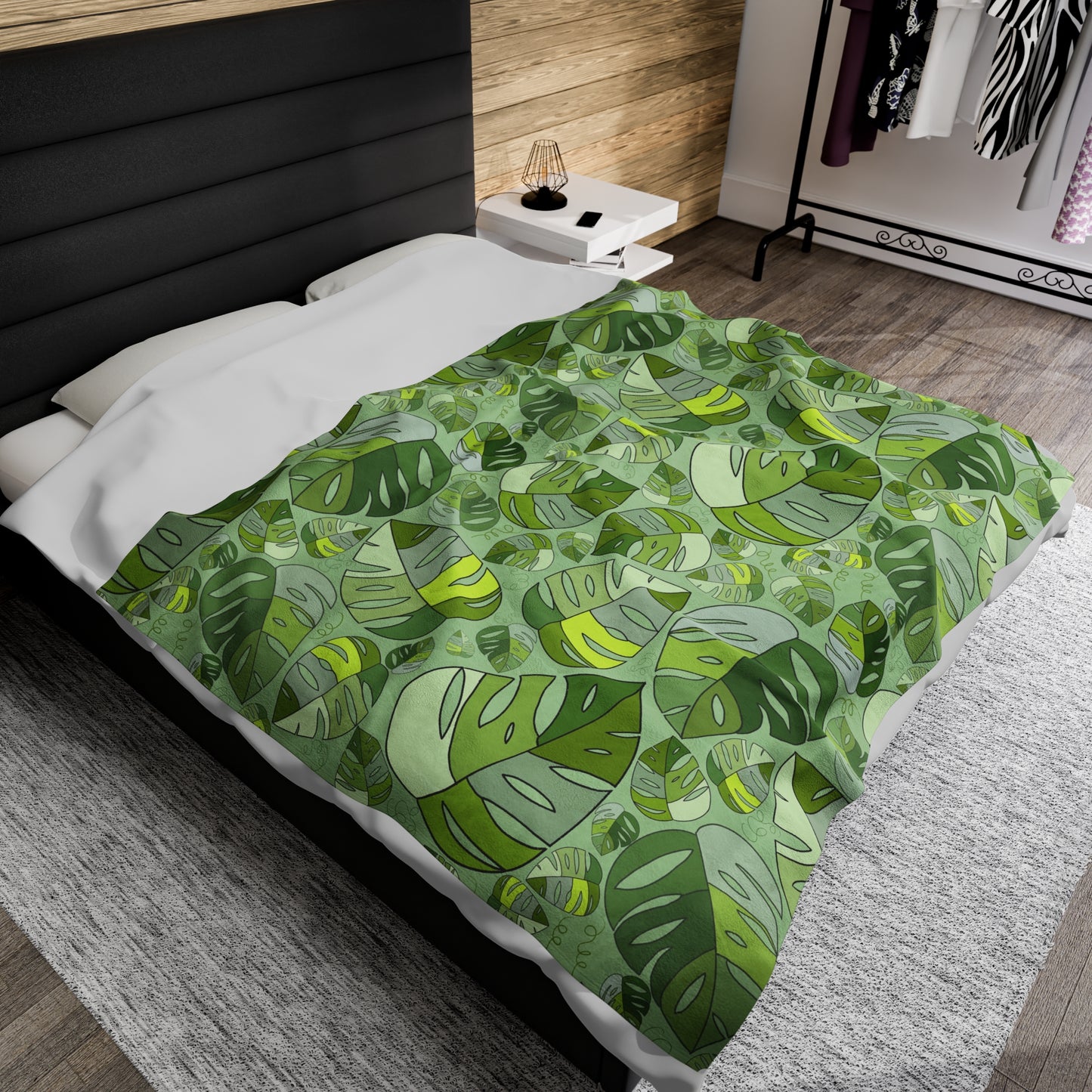 Velveteen Blanket with Monstera Design