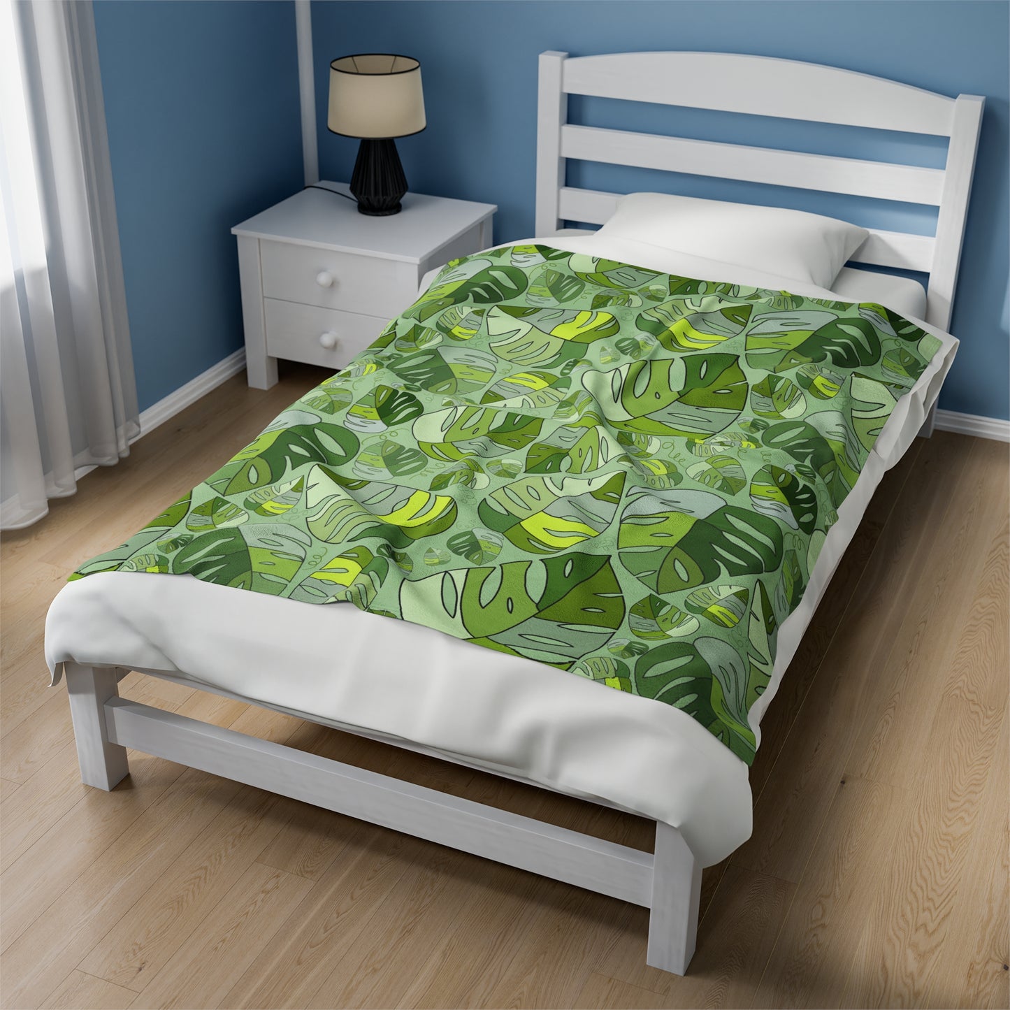 Velveteen Blanket with Monstera Design